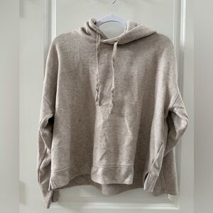 Universal Thread Cozy Tan women’s size Medium loungewear hoodie